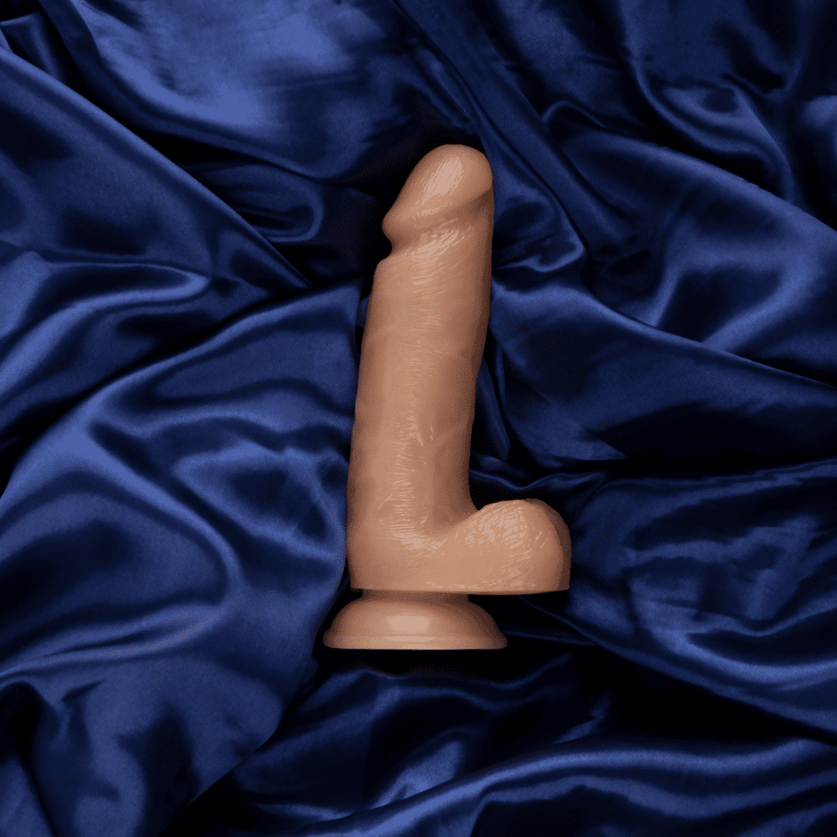 Dildo con ventosa forma realista CHERISH Domi